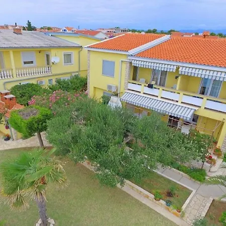 Apartman House Inga *