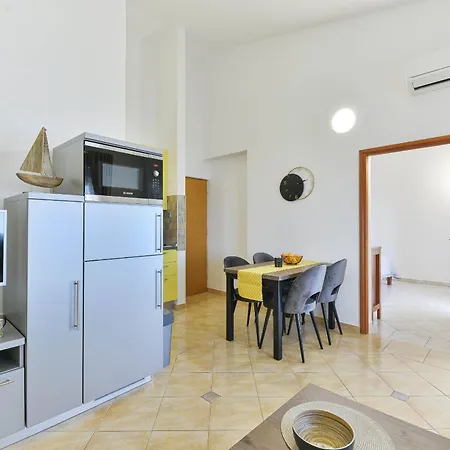 Apartment House Inga *