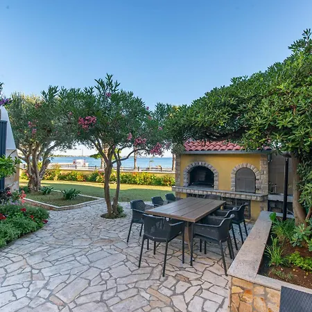 House Inga Apartament