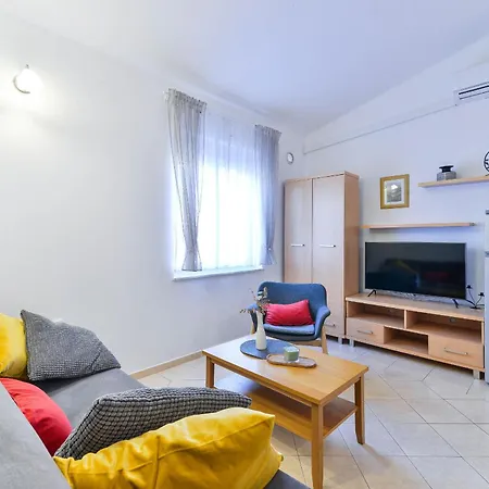 House Inga Apartament *