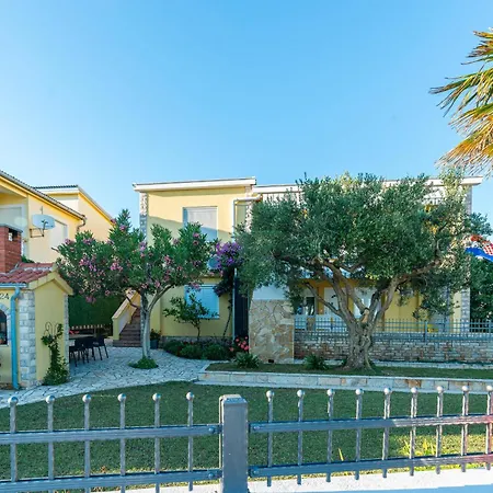 House Inga Apartament