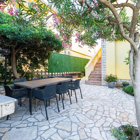 Apartment House Inga